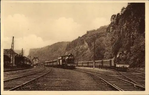 Ak Marche les Dames Wallonien Namur, Trois Trains Scolaires, Bahnhof, Gleisseite