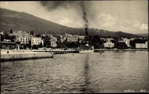 Ak Opatija Abbazia Kroatien, Molo, Blick auf den Ort mit Hafen