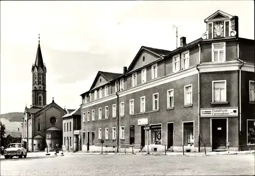 Ak Eibenstock im Erzgebirge Sachsen, Stadtkirche, Trabant, Ladengeschäft Rundfunk und Fernsehen