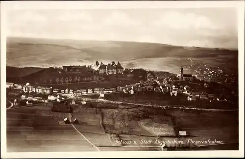 Ak Augustusburg im Erzgebirge, Schloss, Fliegeraufnahme