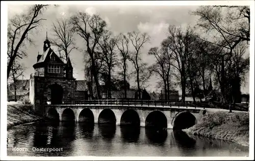 Ak Hoorn Nordholland Niederlande, Oosterpoort, Brücke