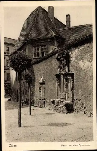 Ak Zittau Lausitz, Mauer am alten Gymnasium, Wandrelief