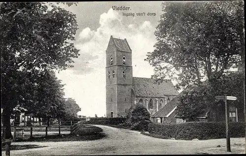 Ak Vledder Drenthe, Ingang van't dorp