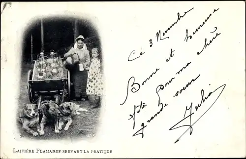 Ak Laitiere Flamande servant la Pratique, Flämische Milchhändlerin, Hundekarren