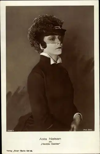 Ak Schauspielerin Asta Nielsen, Portrait als Hedda Gabler, Ross Verlag 1006 2