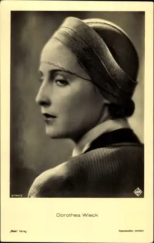 Ak Schauspielerin Dorothea Wieck, Portrait, Ross Verlag 6794 2, Ufa Film