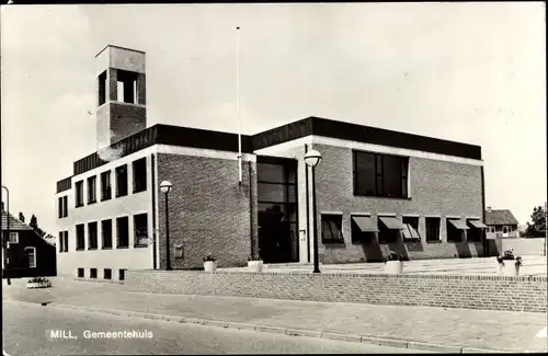 Ak Mill Nordbrabant, Gemeentehuis