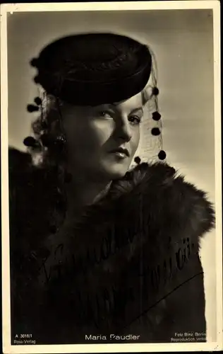 Ak Schauspielerin Maria Paudler, Portrait, Pelzkragen, Schleier, Autogramm