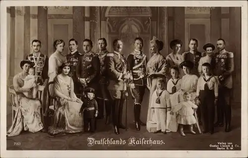 Ak Deutsches Kaiserhaus unter Kaiser Wilhelm II., Auguste Viktoria, Gruppenportrait, Liersch 7163