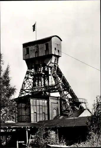 Ak Oelsnitz Erzgebirge, Bergbaumuseum Karl Liebknecht Schacht, Stahlfördergerüst Deutschlandschacht