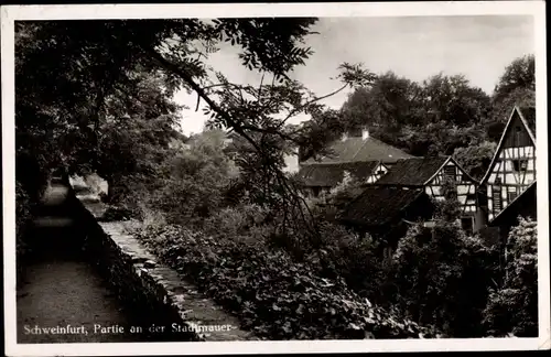 Ak Schweinfurt in Unterfranken Bayern, Partie an der Stadtmauer, Fachwerkhaus