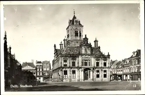Ak Delft Südholland Niederlande, Markt met Stadhuis