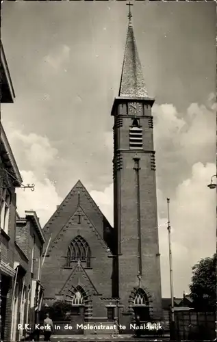 Ak Naaldwijk Südholland, R. K. Kerk in de Molenstraat