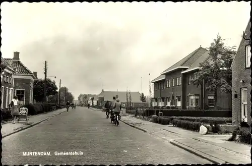 Ak Muntendam Groningen, Gemeentehuis