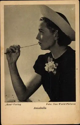 Ak Schauspielerin Annabella, Portrait mit Hut