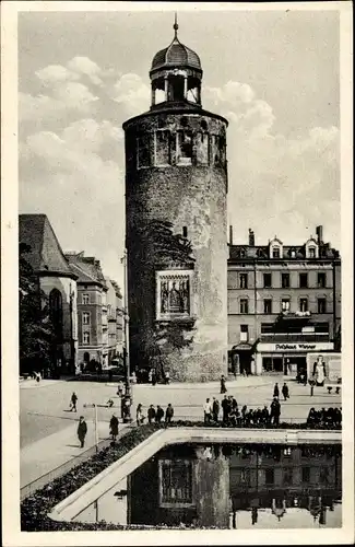 Ak Görlitz in der Lausitz, Dicker Turm, Brunnen, Passanten, Pelzhaus