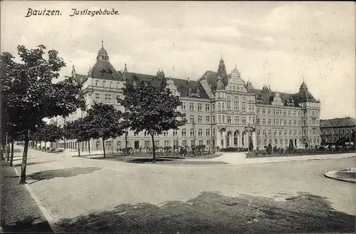 Ak Bautzen in der Oberlausitz, Justizgebäude auf dem König Friedrich August Platz