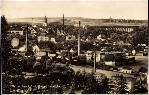 Ak Netzschkau im Vogtland, Teilansicht mit Göltzschtalbrücke