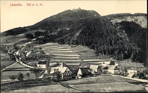 Ak Waltersdorf Großschönau, Teilansicht des Ortes mit Lausche