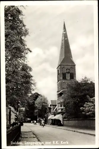 Ak Delden Gelderland, Langestraat met R K Kerk