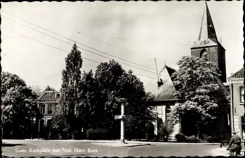 Ak Goor Overijssel, Kerkplein met Ned. Herv. Kerk