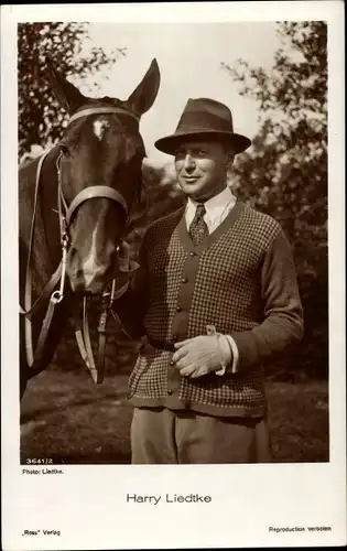 Ak Schauspieler Harry Liedtke, Portrait mit Pferd