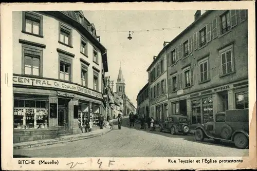 Ak Bitsch Bitche Moselle Lothringen, Rue Teyssier et l'Eglise protestante