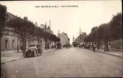 Ak Melun Seine et Marne, Rue St Barthelemy, Automobile