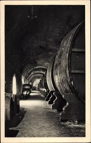 Ak Epernay Marne, Moet et Chandon Champagne, Galerie des Vins de reserve