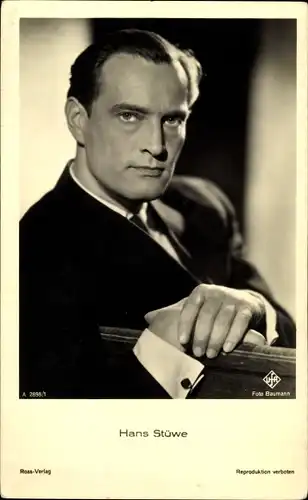 Ak Schauspieler Hans Stüwe,  Portrait im Anzug, Ufa Film, Ross Verlag A 2898 1
