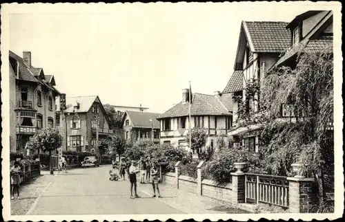 Ak La Panne De Panne Westflandern, Avenue de la Reine