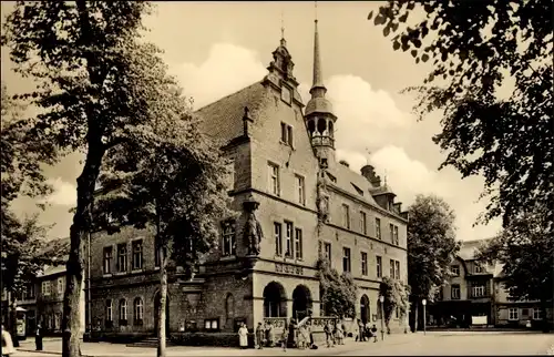 Ak Lützen im Burgenlandkreis, Rathaus am Markt