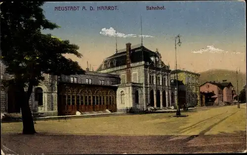 Ak Neustadt an der Haardt Neustadt an der Weinstraße, Bahnhof