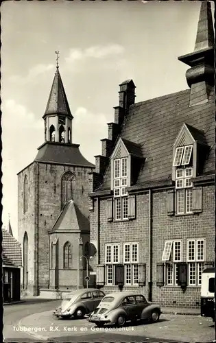 Ak Tubbergen Overijssel, R. K. Kerk met Gemeentehuis