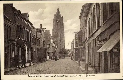 Ak Gorinchem Südholland Niederlande, Haarstraat Kruisstraat, Gezicht op St. Janstoren