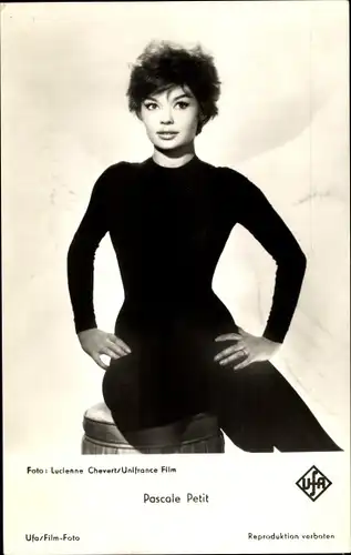 Ak Schauspielerin Pascale Petit, Portrait
