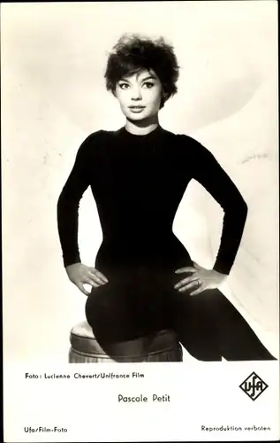 Ak Schauspielerin Pascale Petit, Portrait