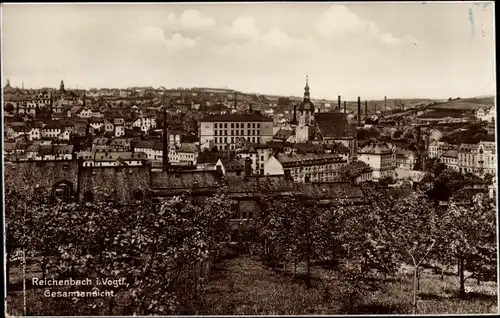 Ak Reichenbach im Vogtland, Totalansicht der Ortschaft