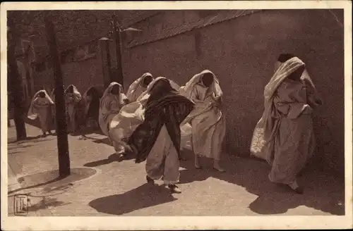 Ak Types d'Orient, Promenade du Harem, Maghreb