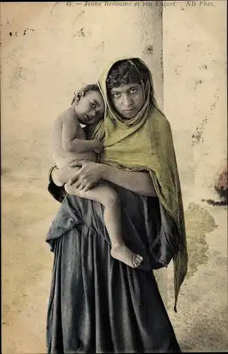 Ak Jeune Bedouine et son Enfant, Maghreb