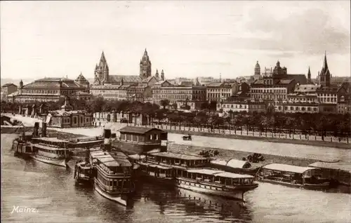Ak Mainz am Rhein, Blick vom Rhein auf die Stadt, Schiffe, Türme
