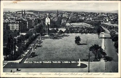 Ak Wiesbaden in Hessen, Reisinger Brunnen Anlage, Stadt und Taunus