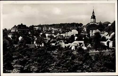 Ak Treuen im Vogtland, Ortsansicht, Kirche