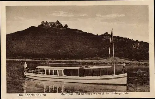 Ak Waldeck am Edersee Hessen, Edertalsperre, Motorboot mit Schloss Waldeck im Hintergrunde