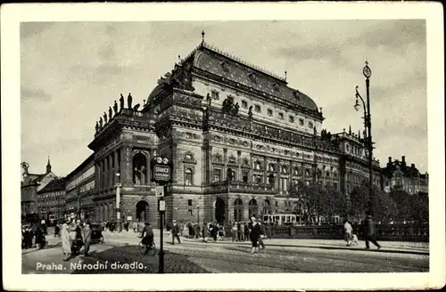 Ak Prag Stadt, Narodni Divadlo, Straßenpartie am Staatstheater