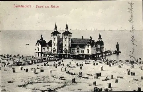 Ak Świnoujście Swinemünde Pommern, Strand und Brücke