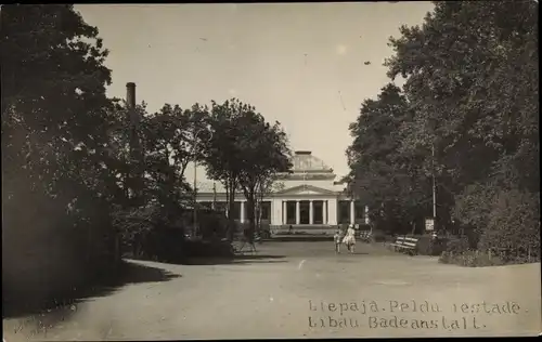 Foto Ak Liepaja Libau Lettland, Badeanstalt