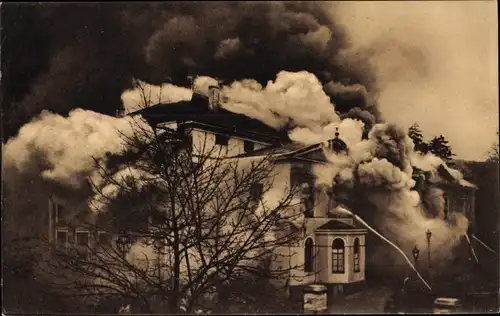 Ak Meiningen in Südthüringen, Brand Herzogliches Hoftheater 5. März 1908