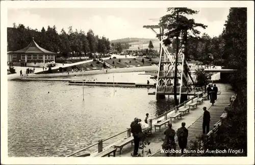 Ak Auerbach Vogtland, Waldbad Brunn, Sprungturm