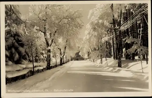 Ak Oberhof im Thüringer Wald, Bahnhofstraße, Winter, Schnee